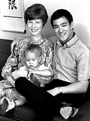 1105a7276d9ed5167bf4711ddcededff--bruce-lee-movies-brandon-lee.jpg